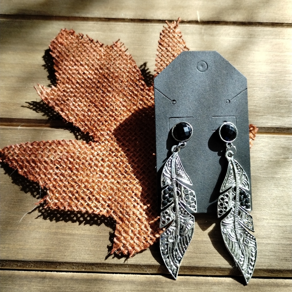 Silver And Black Rhinestone Leaf Pattern Earrings - image 4